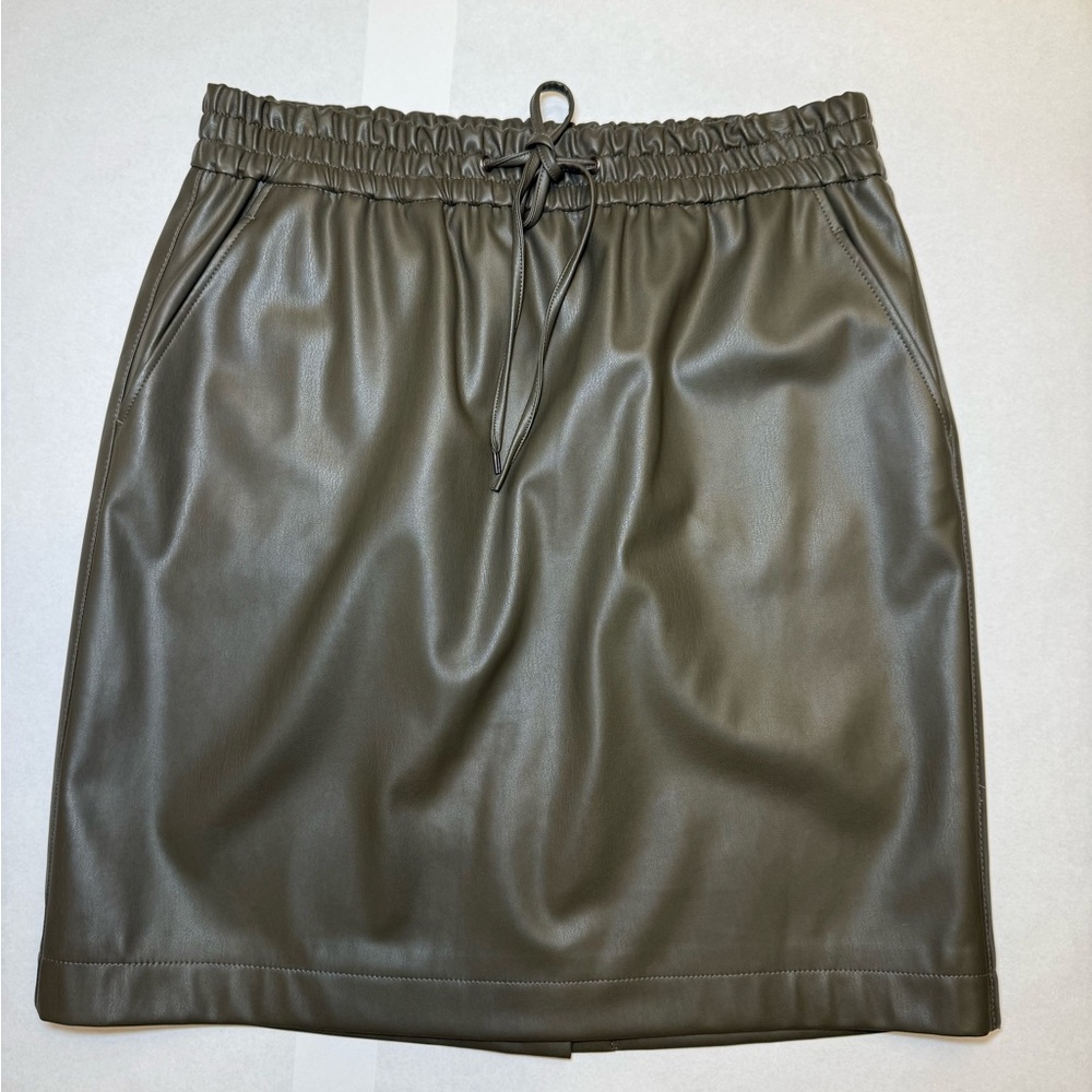 CAROLL (French brand) Stylish Olive Faux Leather Mini Skirt